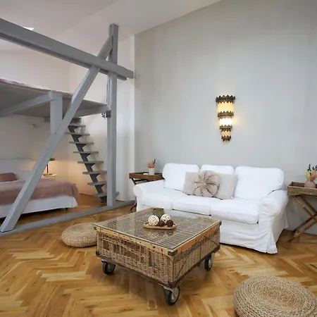 Wenceslas Square Aparthotel 4*